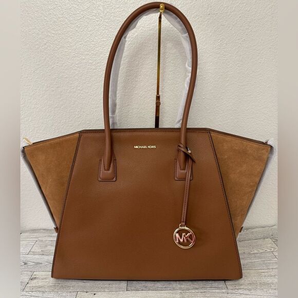Michael Kors Avril Extra Large Tote NWT - Picture 1 of 13